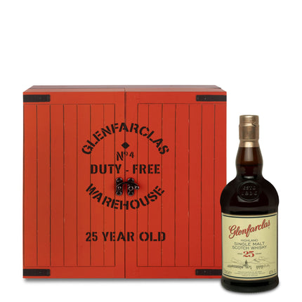 Glenfarclas 25 Year Old Christmas Gift Pack with Glencairn Glasses & Water Jug