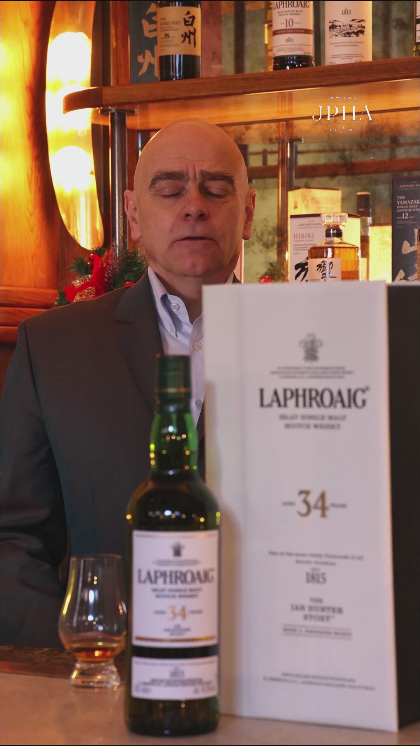 Laphroaig 34 Year Old The Ian Hunter Story (Book 5) Islay Single