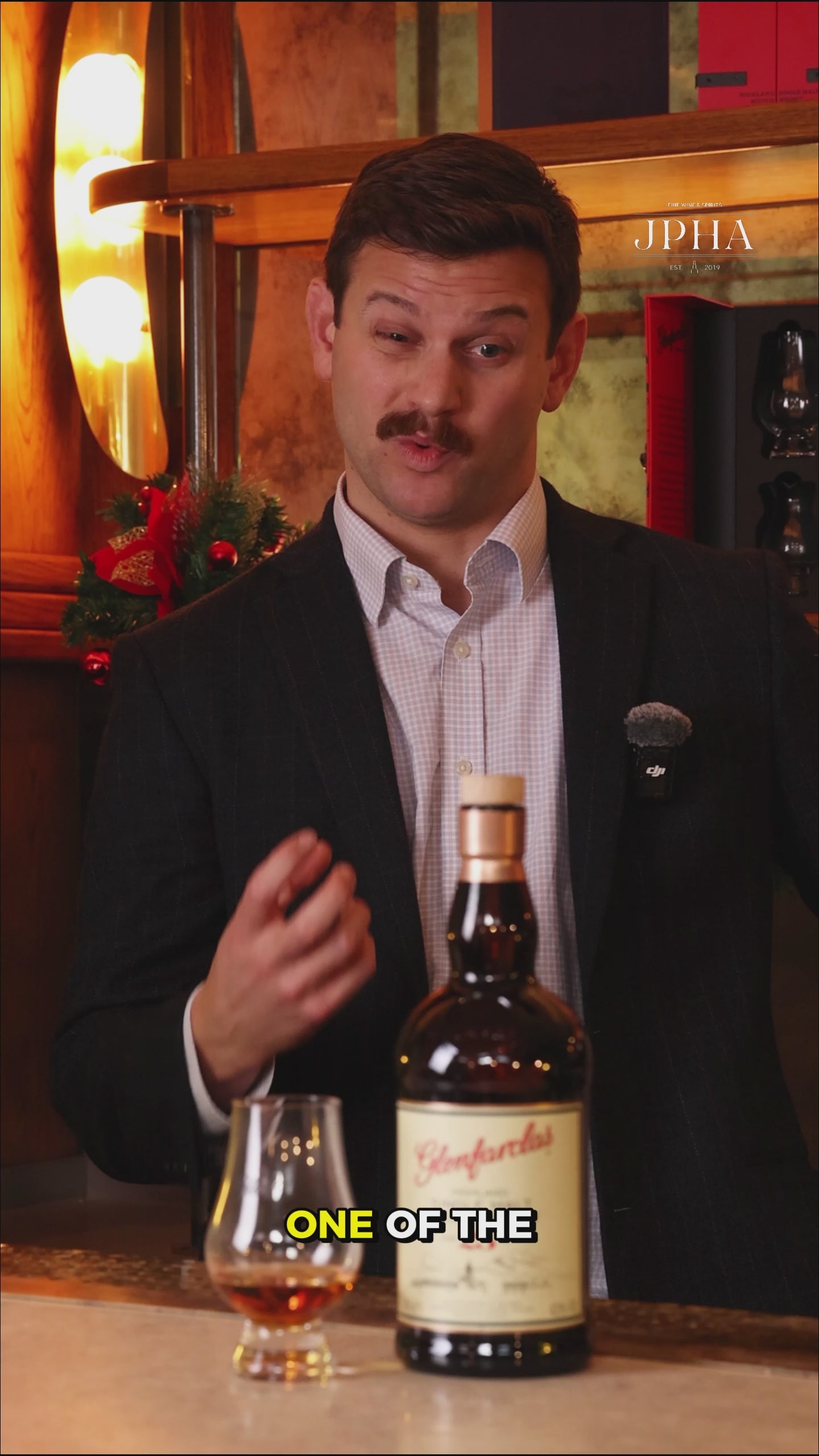 Glenfarclas 25 Year Old Christmas Gift Pack with Glencairn Glasses